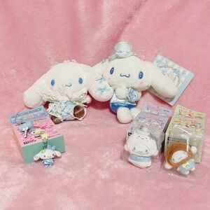 Sanrio Cinnamoroll Mascot Plush and Keychain Bundle